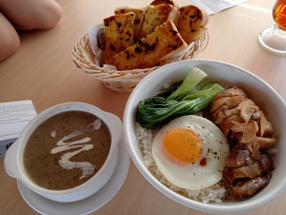 hellosnoopy tweet media