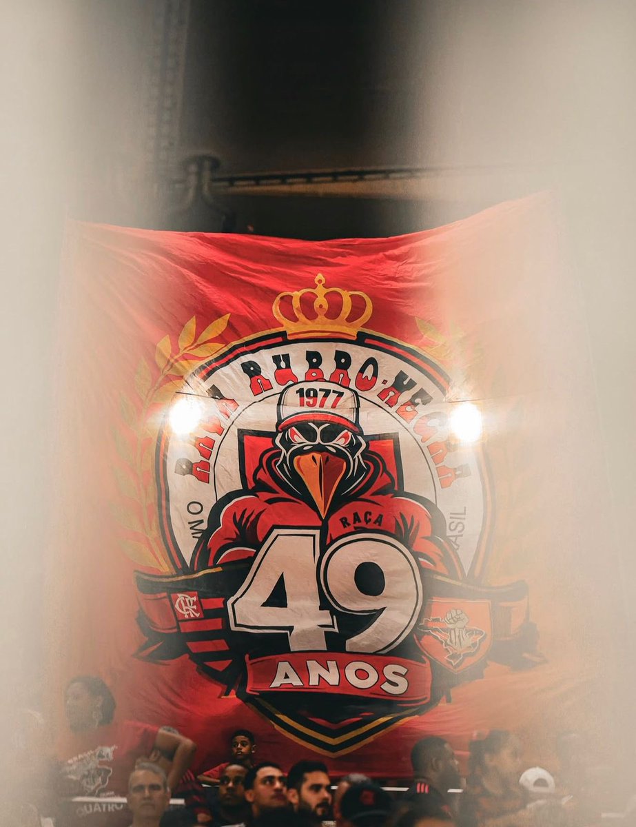 No dia 24 de abril de 1977, nascia muito mais do que uma torcida: nascia um movimento. Vida longa ao maior movimento de torcidas do Brasil! 🚩🏴
