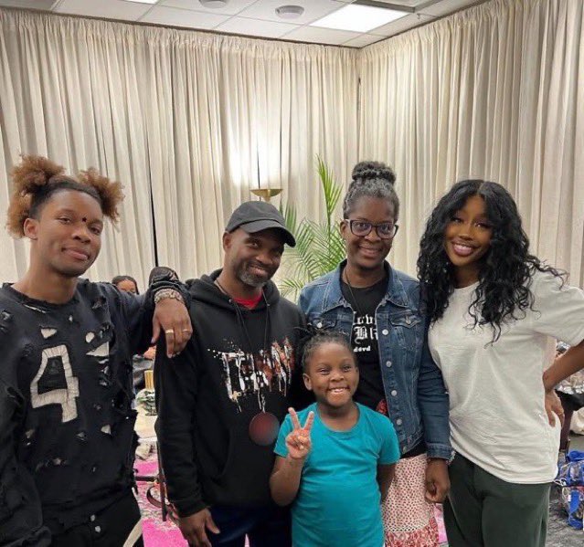 N!CKI MEDIA tweet media