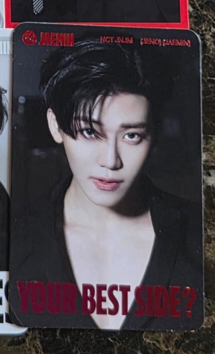 the idol                  vs.                the photocard