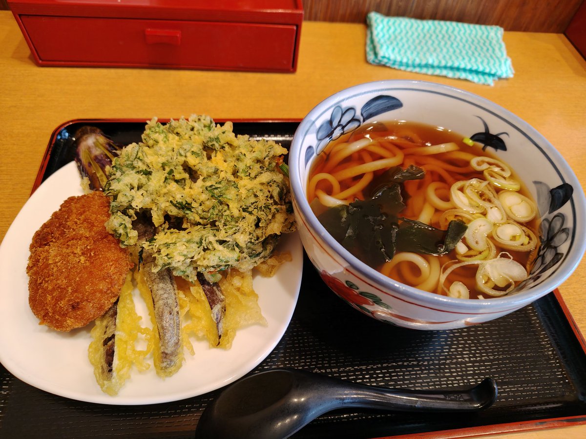 みのみの tweet media