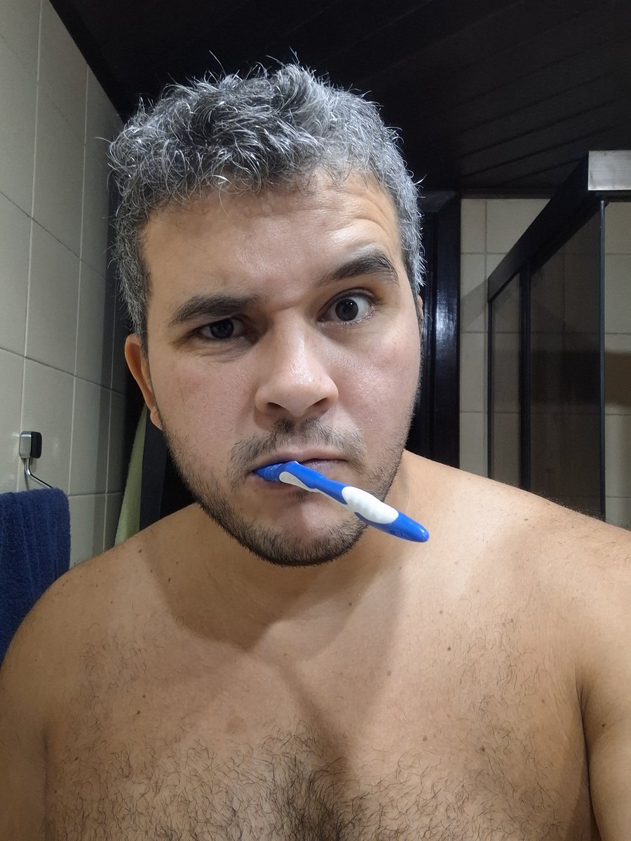 Bet0verso tweet media