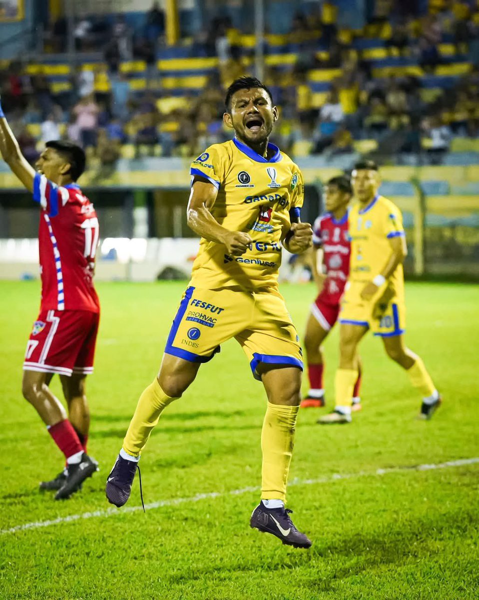 AloudSports's tweet photo. 🏆COPA PRESIDENTE GANAPLAY 2026 ⚡⚽️

¡LIMEÑO CON BOLETO A CUARTOS! 🐷

El equipo cuchero ganó y clasificó a cuartos de final de la Copa Presidente GanaPlay luego de vencer al Roble de tercera división.

C.D. Municipal Limeño 2️⃣-1️⃣ C.D. Roble

🟢AloudSports https://t.co/Jse0s6VSJO