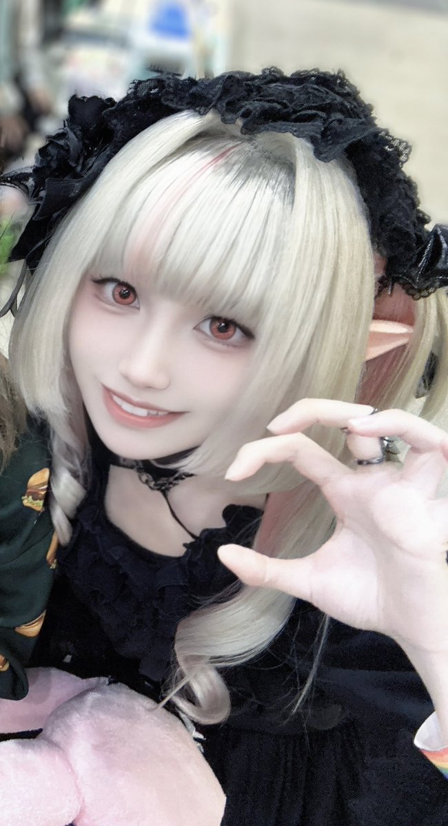 【コスプレ/Cosplay
          🌈🕒 / 魔界ノりりむ 🍼】
#にじそうさく𝟣𝟣  #にじそコス 
#陰キャバス

買い物中の我、オフショ(´•ᴗ•⸝⸝ก)
🎀------------------------------------🎀