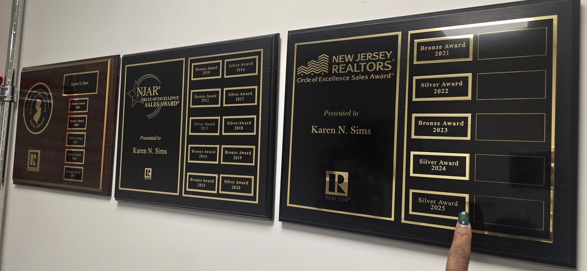 simsonthemove's tweet image. 25 years this June in the Real Estate Industry. Proud to be among professionals who put the work in. Congratulations to everyone and wishing us much success in 2026!
#realestateagent #kellerwilliams ##yourrealtorforlife #simsonthemove