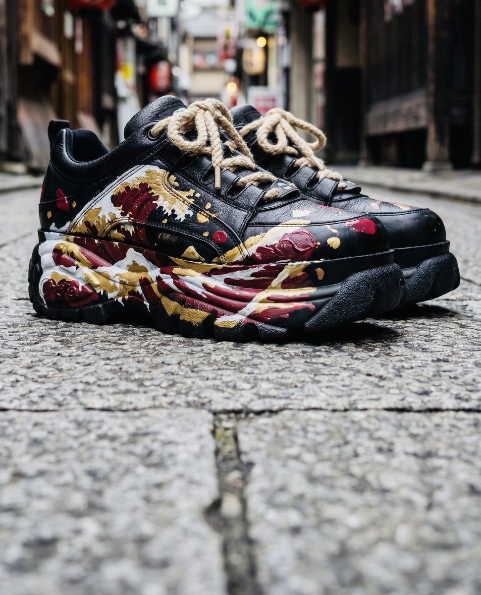 tokyohighway129's tweet image. #StreetArt #Sneakerheads