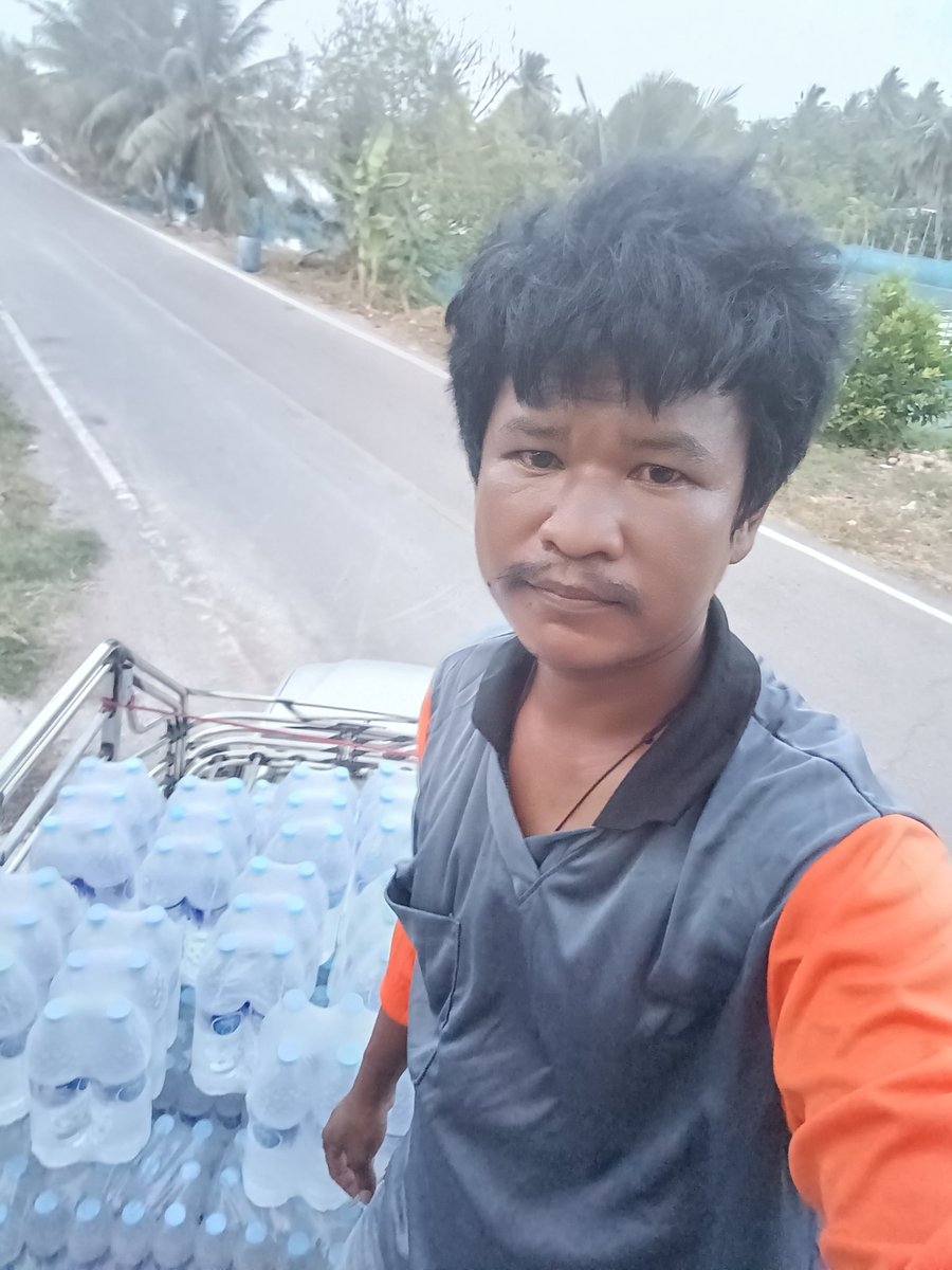 ItYaem's tweet photo. ผู้ชายส่งน้ำ มีคนสนใจไหมครับ https://t.co/elSbzFGewW