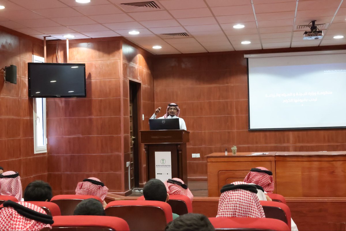 hazum_s's tweet photo. شاركت جمعية حزوم الشمال البيئية مع فرع وزارة البيئة والمياه والزراعة في تنفيذ برنامجاً بيئياً، يهدف إلى تعزيز الوعي المجتمعي بأهمية المحافظة على البيئة واستدامة مواردها
وتأتي هذه المشاركة ضمن جهود الجمعية في نشر الثقافة البيئية، وتحفيز أفراد المجتمع على الممارسات تسهم في التنمية. https://t.co/WTTxlGBu0l
