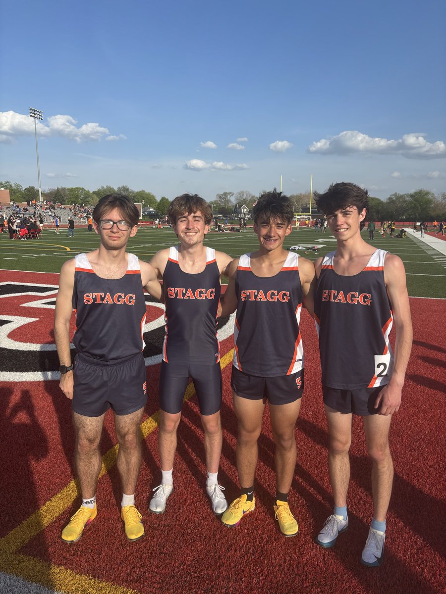 StaggXCountry's tweet photo. Varsity 4x800 finishes 2nd at the Eisenhower Invitational and sets the school record.  Panou, Szeszycki, Valdes, and J.Krusinski. @StaggBoysTF https://t.co/OWb1IX7eB8