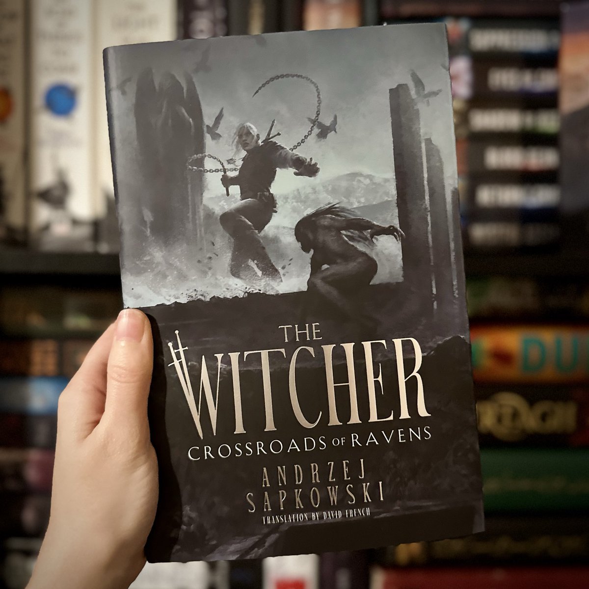 UniversoWitcher's tweet image. Hoje é dia mundial do livro, me diga nos comentários qual é o seu livro favorito da saga e porque!!

Me:Tempo do Desprezo, toda a construção do golpe de Thanedd, o Geralt perdendo pro Vilgefortz foi chocante e toda a desconstrução da Ciri no deserto de Korath foi foda
#TheWitcher