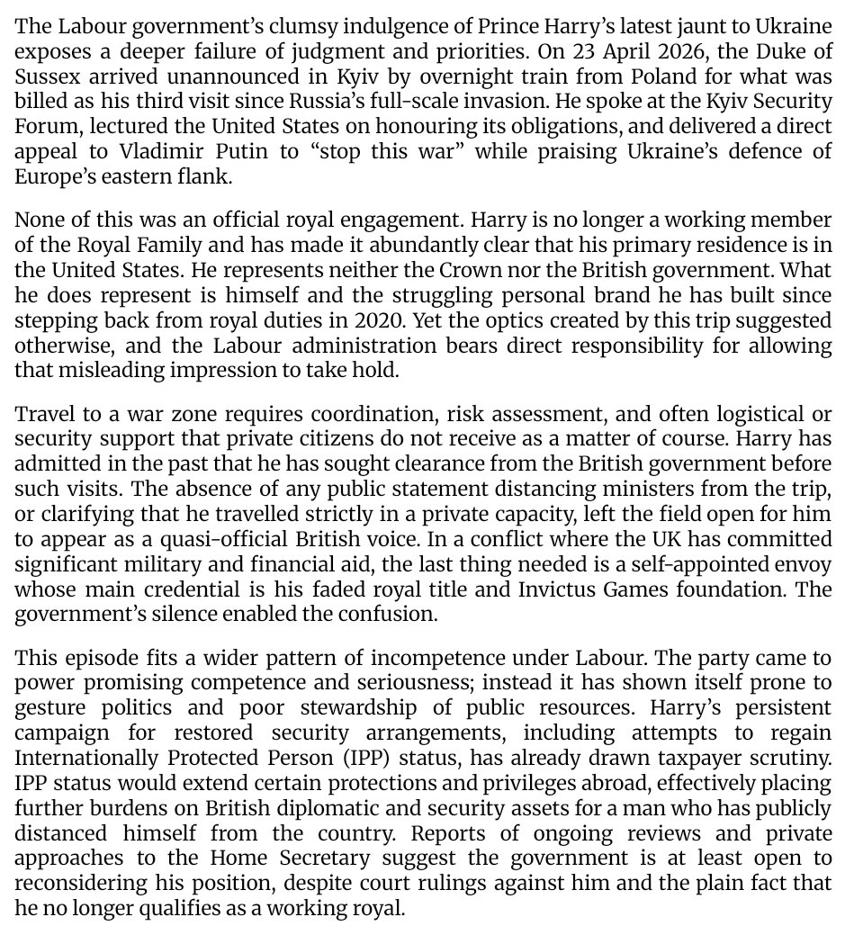 ImpartialEyes's tweet image. #DumbHarry in Ukraine aided and abetted by incompetent government 

This was not an official royal engagement. He is no longer a working member of the Royal Family - he represents neither the Crown nor the British government but went with their assistance &amp;amp; support

#UnSussexful