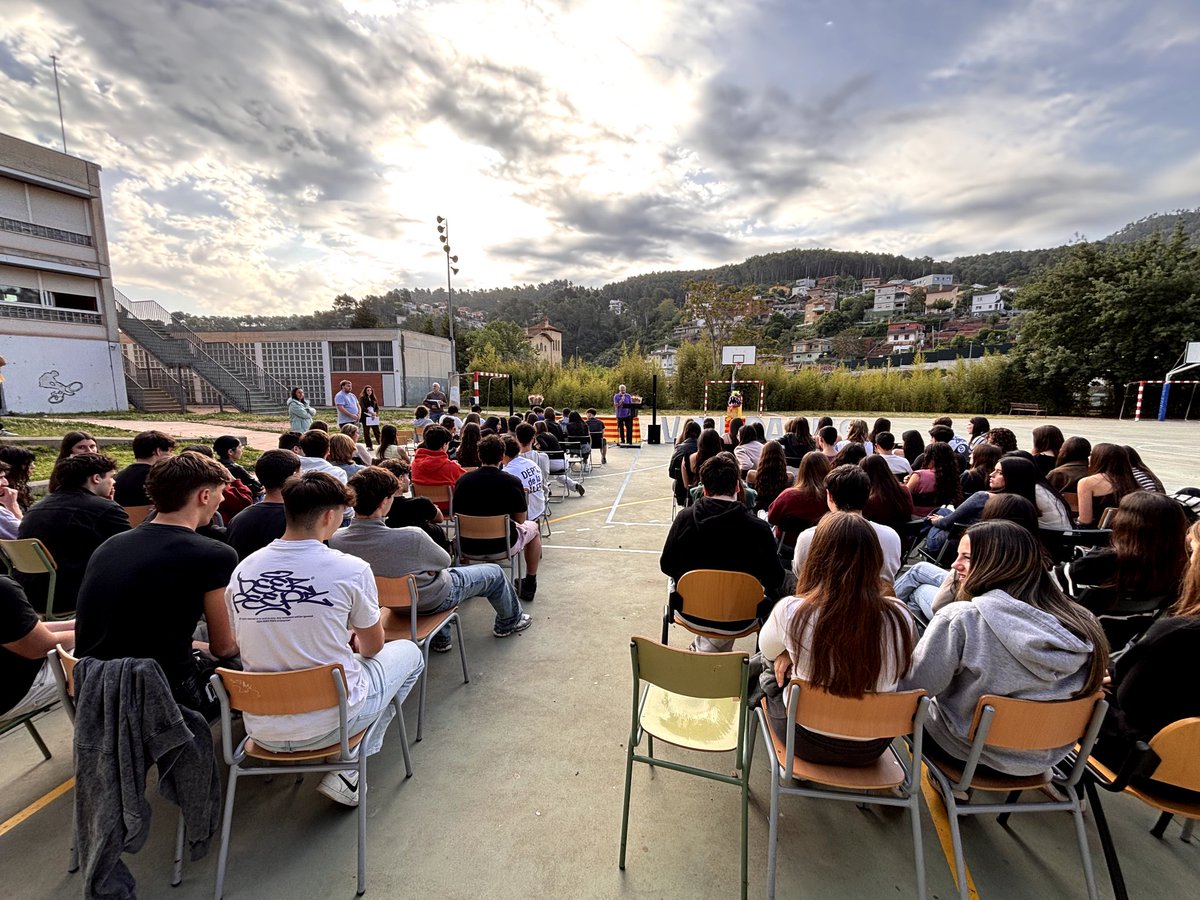 Institut Vall d'Arús tweet media
