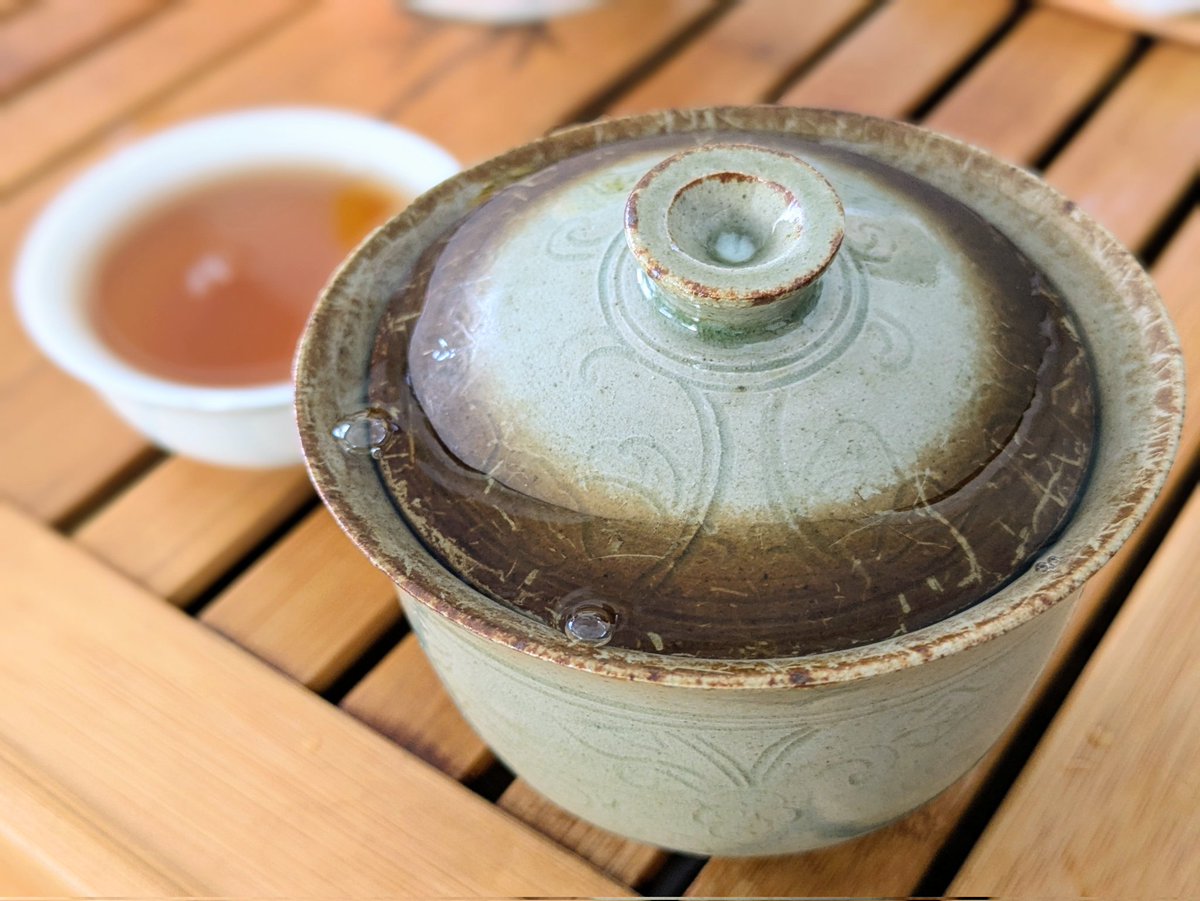 自由気ままに茶をすする
蓋碗もいい感じに育ってきた
#茶好連