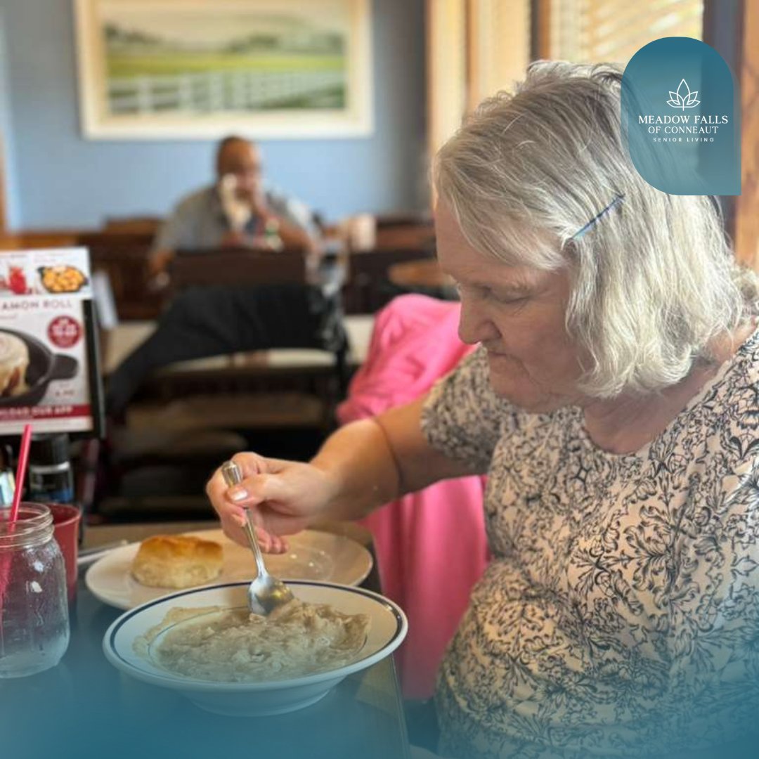 MeadowConneaut's tweet image. Lunch outing at Bob Evans! 🍽️💛 Good food and great company. 😊

#SeniorLiving #CommunityOuting #LunchTime