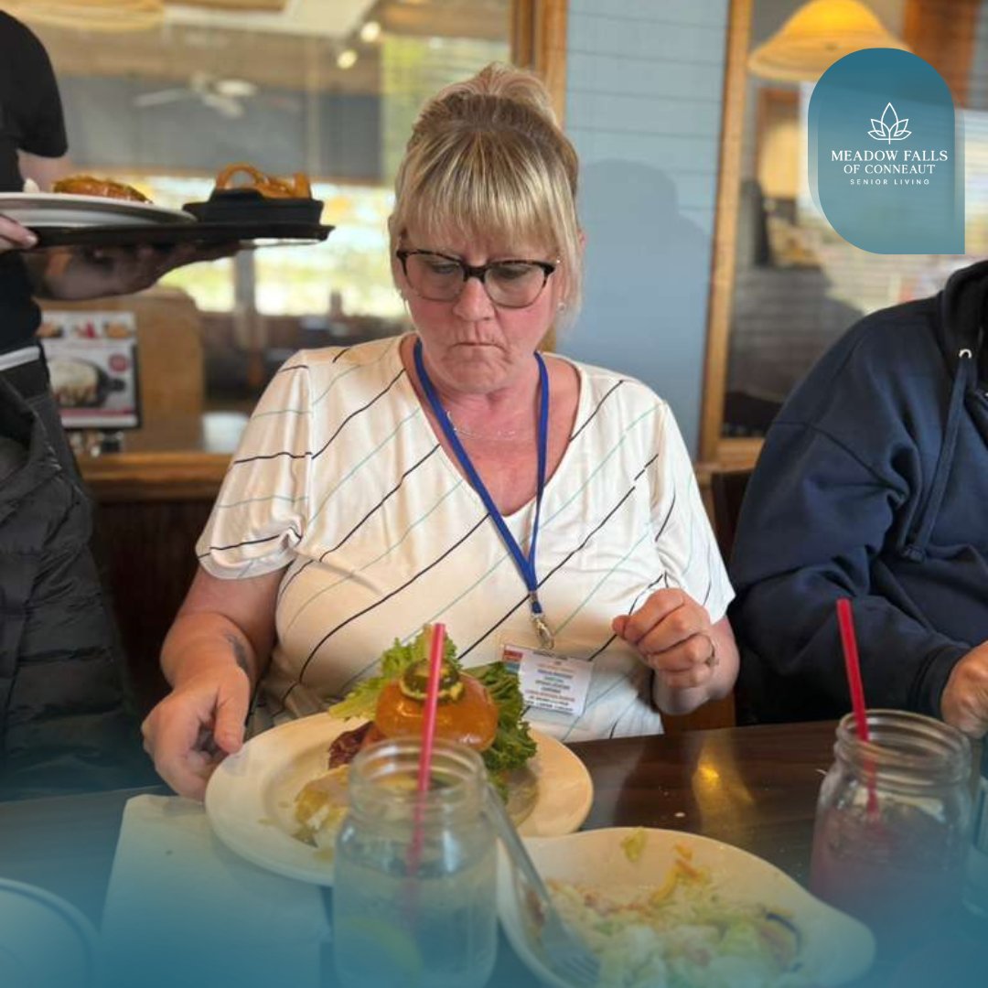 MeadowConneaut's tweet image. Lunch outing at Bob Evans! 🍽️💛 Good food and great company. 😊

#SeniorLiving #CommunityOuting #LunchTime