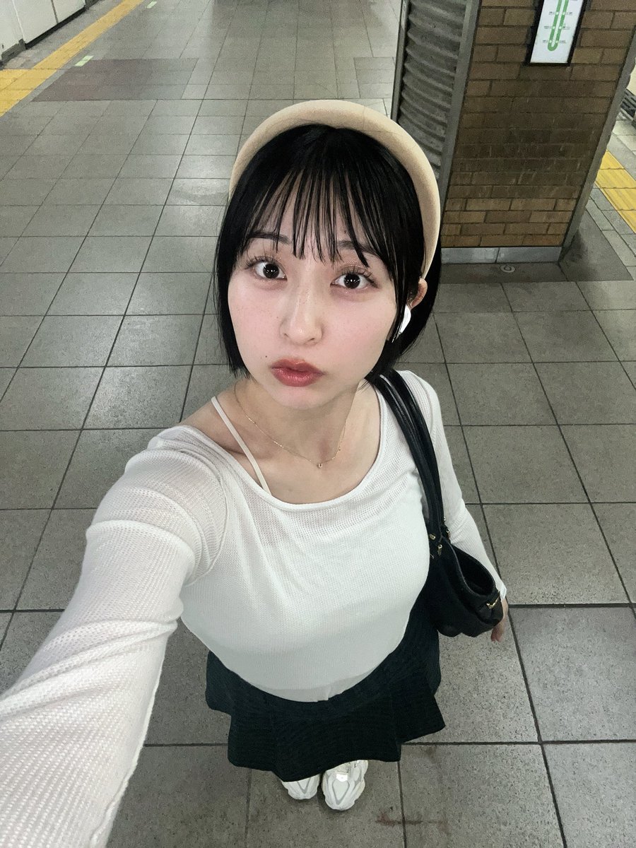 kira_asano12's tweet image. おはようございます( ˶˙ᵕ˙˶ )☀️

カチューシャ結構すきで最近つけてるの！

 #黒髪ボブ  #ボブ  #japanese #fyp