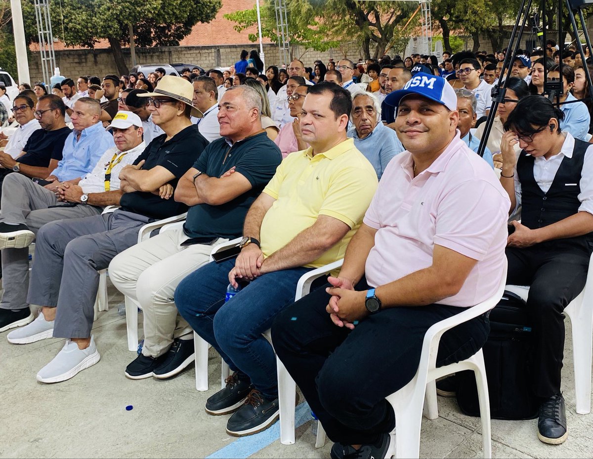 chadanrosado's tweet photo. En la Audiencia Pública de Rendición de Cuentas @la_usm. Educación superior que transforma y que responde a los enfoques de desarrollo de la ciudad. El nivel de compromiso de su rectora @azarjoceline acatando directrices de @CarlosPinedoC la hacen real, existente para todos. https://t.co/S2uftDMiQT