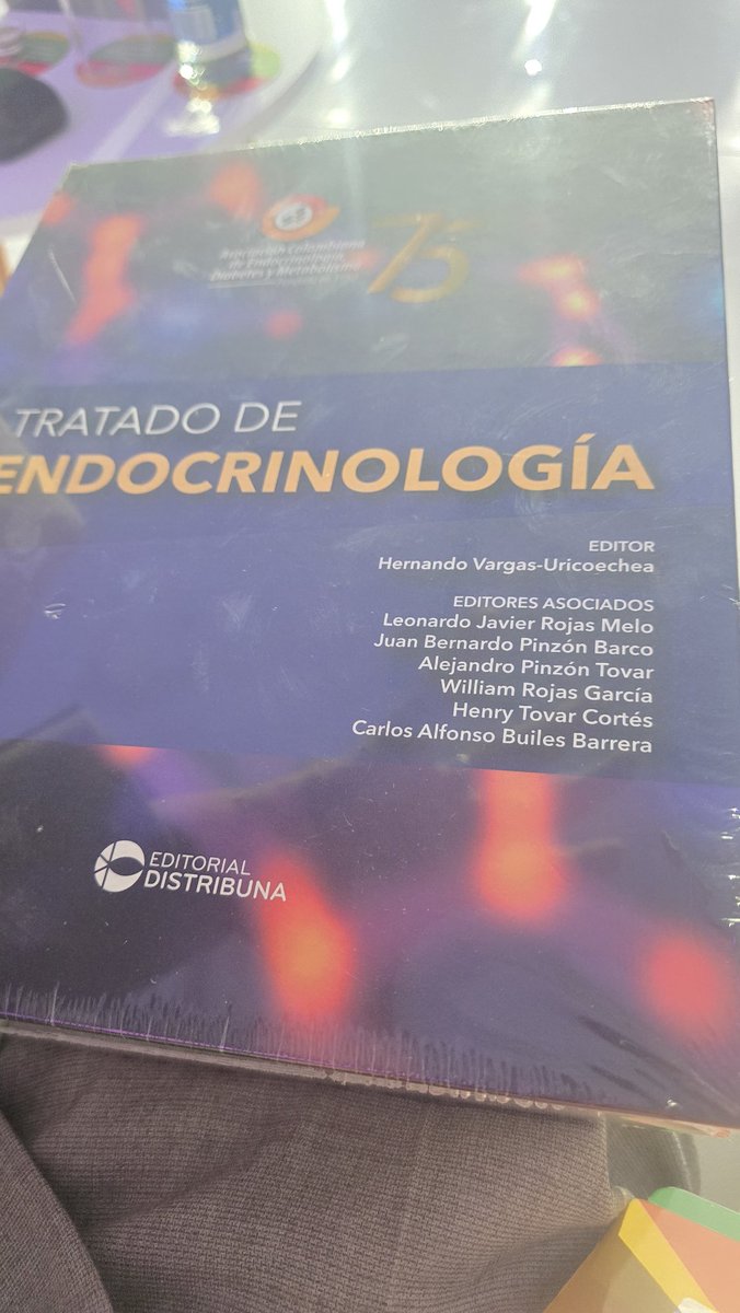 Ya está a la venta el primer tratado de endocrinología de Colombia
109 cap
174 autores
1300 pag
13 secciones
Un trabajo de varios años.
Me reboza la alegría