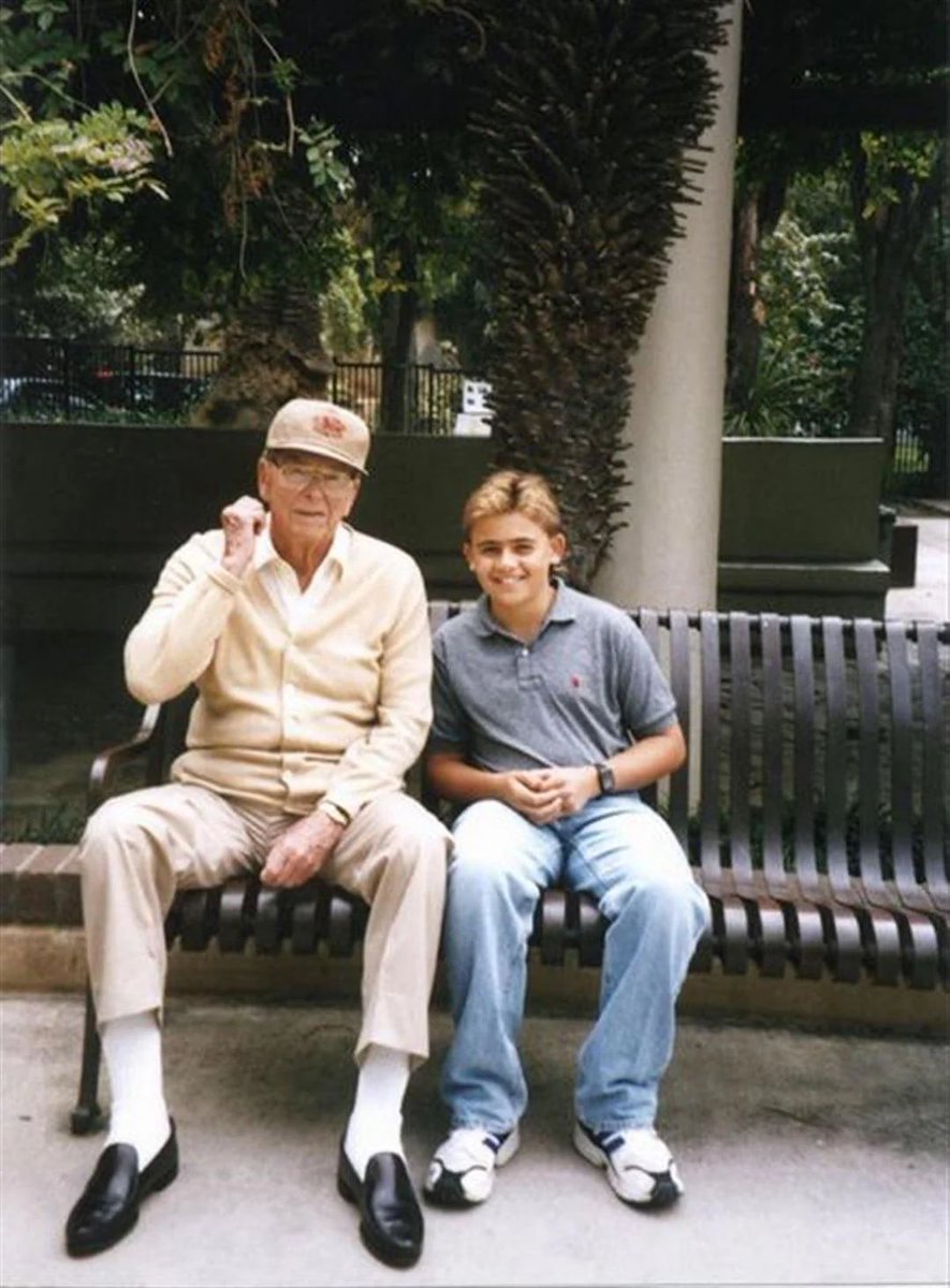 ronald reagan fan tweet media