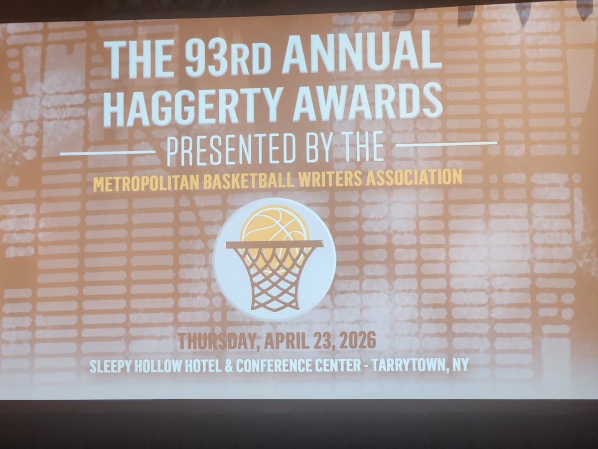 ChuckDSportsGuy's tweet image. Time once again for the annual event! #HaggertyAwards #MetBasketballWritersAssociation #collegebasketball #CaMMVetsMedia @KGKraetzerMedia