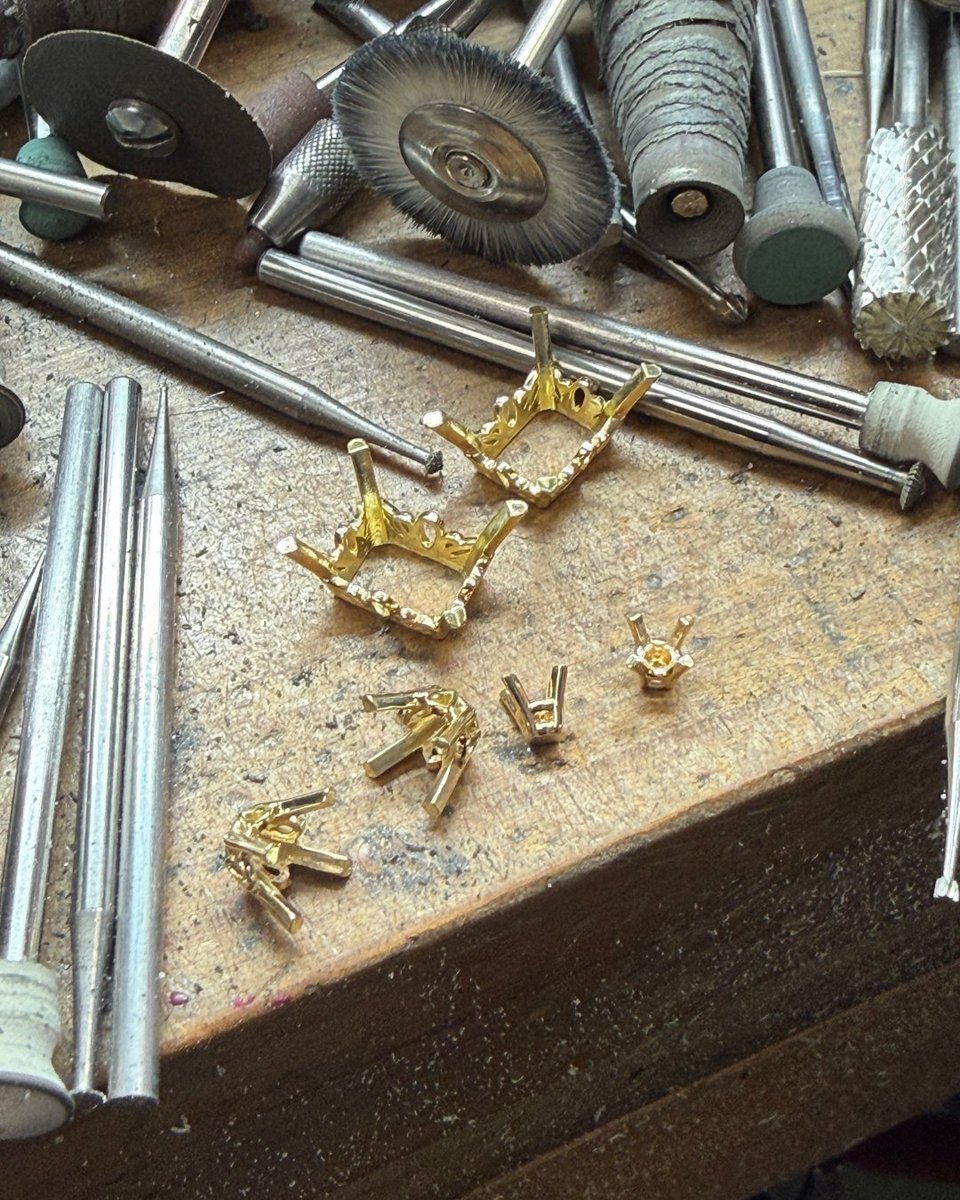 BrianGavin's tweet image. Swipe to see the full story, the glamour shot, the clean product view, and the bench work that makes it all possible.

#MyBGD #GemstoneEarrings #JewelryCraftsmanship