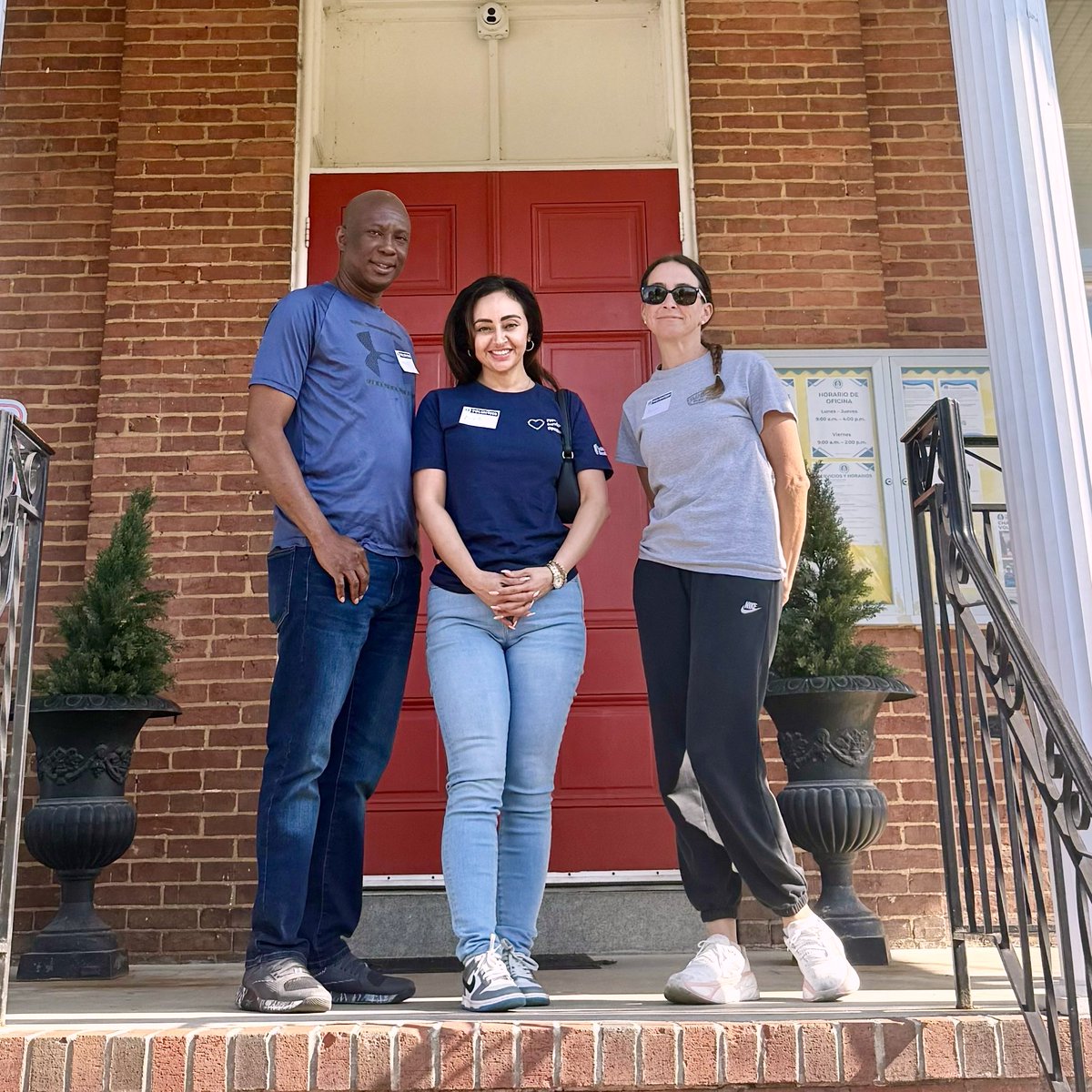 FRM_mission's tweet image. 🙌 Once again, UnitedHealthcare/Optima sent teams to serve food to our community in our Food Distribution Center and Dining Hall! 🍽️💖 It's all about community, kindness, and coming together! 👐✨

#FrederickMD #FrederickMaryland #FrederickCounty #FrederickCommunity