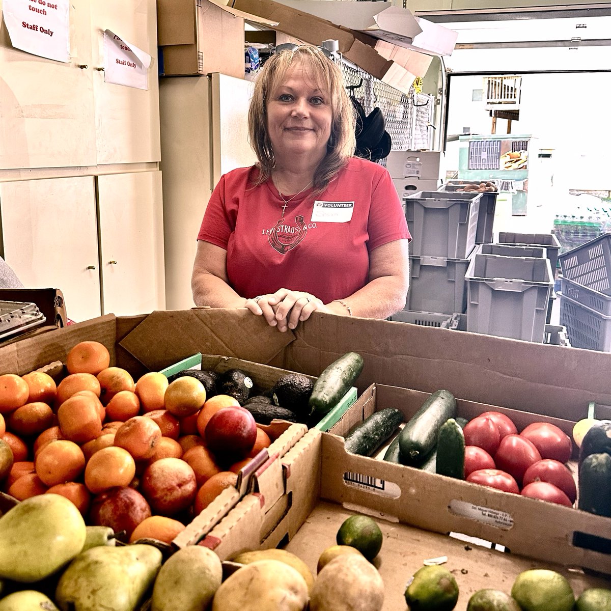 FRM_mission's tweet image. 🙌 Once again, UnitedHealthcare/Optima sent teams to serve food to our community in our Food Distribution Center and Dining Hall! 🍽️💖 It's all about community, kindness, and coming together! 👐✨

#FrederickMD #FrederickMaryland #FrederickCounty #FrederickCommunity