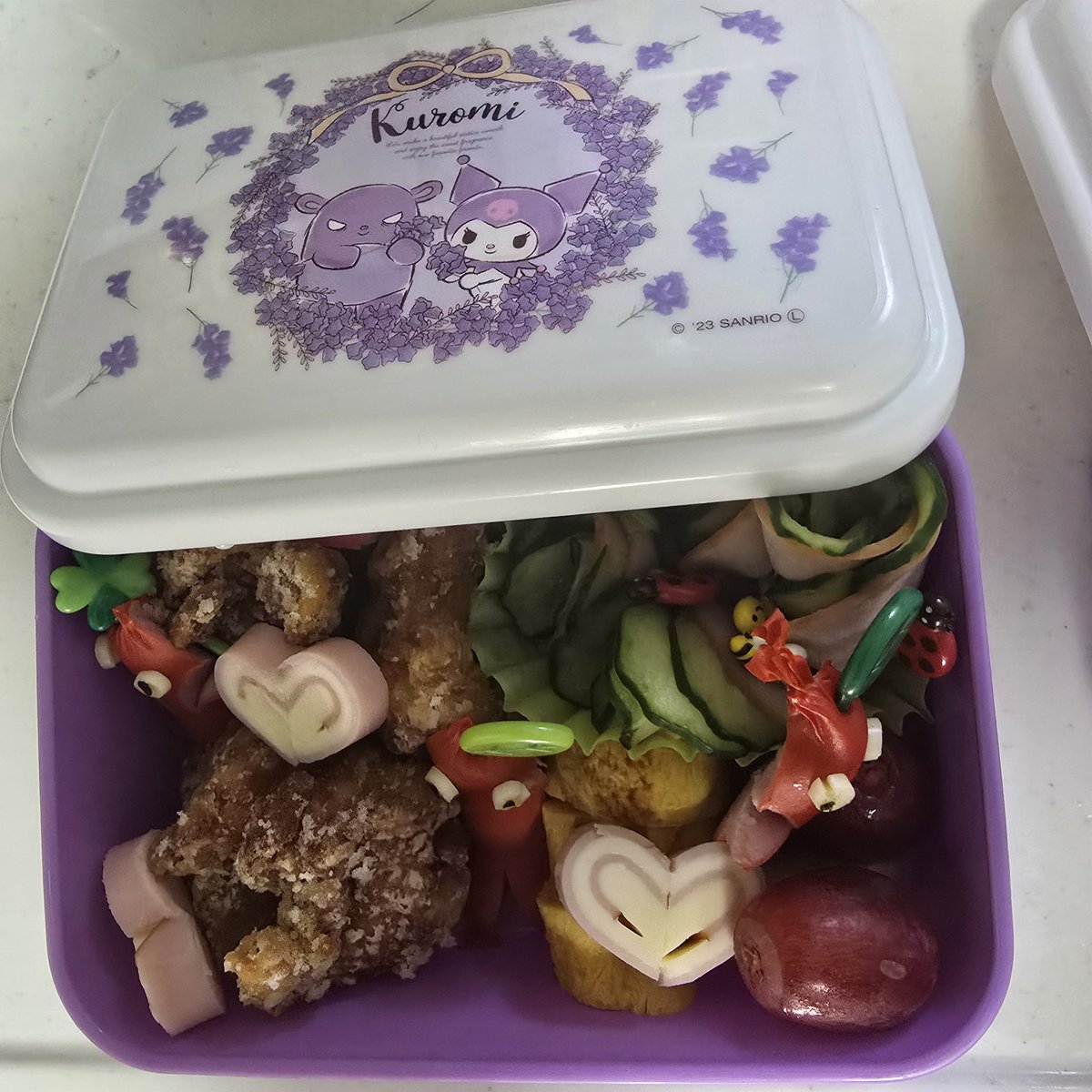 あしなが tweet media