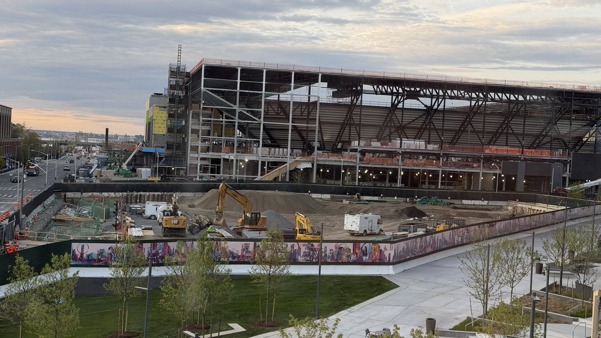 willetspointdev's tweet photo. 4/23/2026 - #nycfc #mets #lgm #willetspoint #flushing #Construction #queens #etihadpark #citifield #metropolitanpark https://t.co/KoV7TugROZ