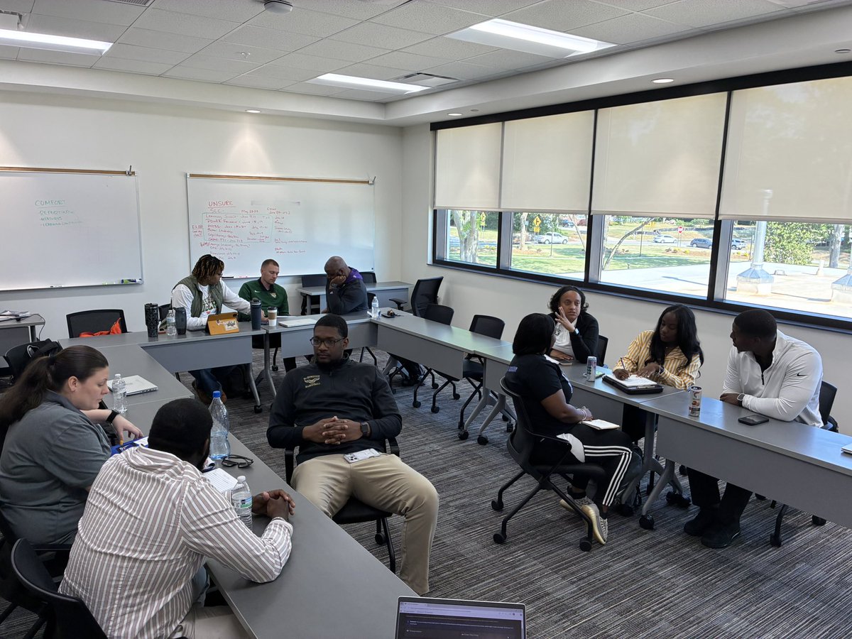 AthleticsHenry's tweet image. Shoutout to our Aspiring Athletic Directors Cohort for successfully completing the program!  These are the future leaders of athletics in our state committed, prepared &amp;amp; ready to make an impact. The future is in great hands! #FutureLeaders #AthleticDirectors #LeadershipMatters