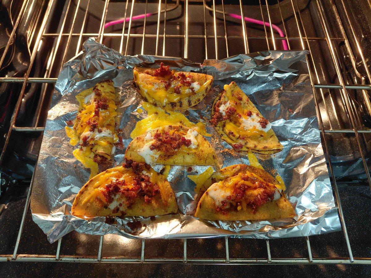 Yomi Quinnley🧪💙【SVA】 tweet media