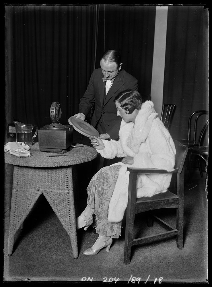 Geoffmuse's tweet photo. Recording aviator Amy Johnson - born #OTD 1 July 1903- after her record breaking London to Australia flight, Sydney, 1930. Uploaded to #Flickrcommons by @StateLibraryNSW https://t.co/WhyKee8DUo https://t.co/4hW3iGE9hp