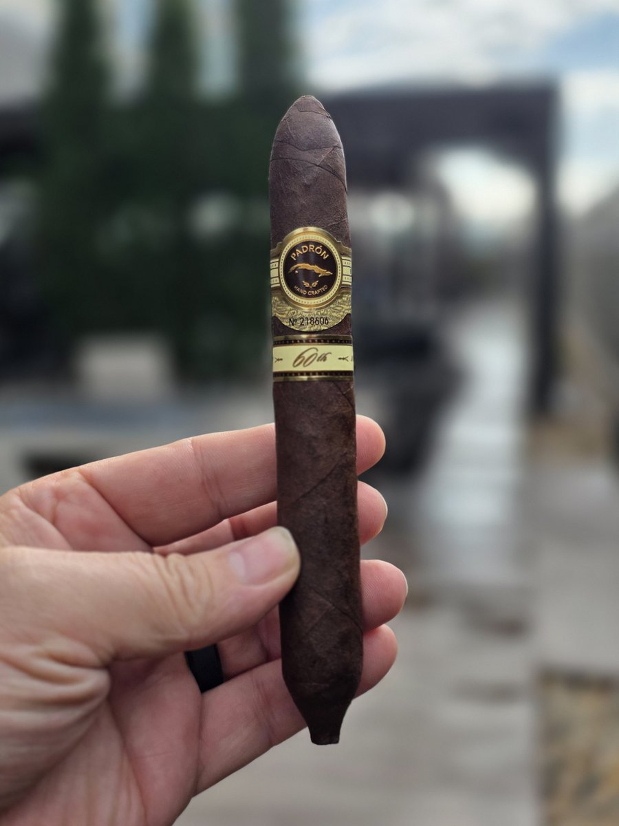 jwoldfamily's tweet photo. Last evening in Omaha. Bidding farewell with a Padrón 60th. @HoltsCigar @Anthony_Mazzola @SeattleCigars @No1Tobacconist @promovidea @JJcigaroutlaw @Panterr00818981 @TheSilverLeo @EyeGravee @supercigardave @DarinMabry @yyoeliza @CigarChairman1 @hitominohayashi @JeffBOTL @Brandonoj1984