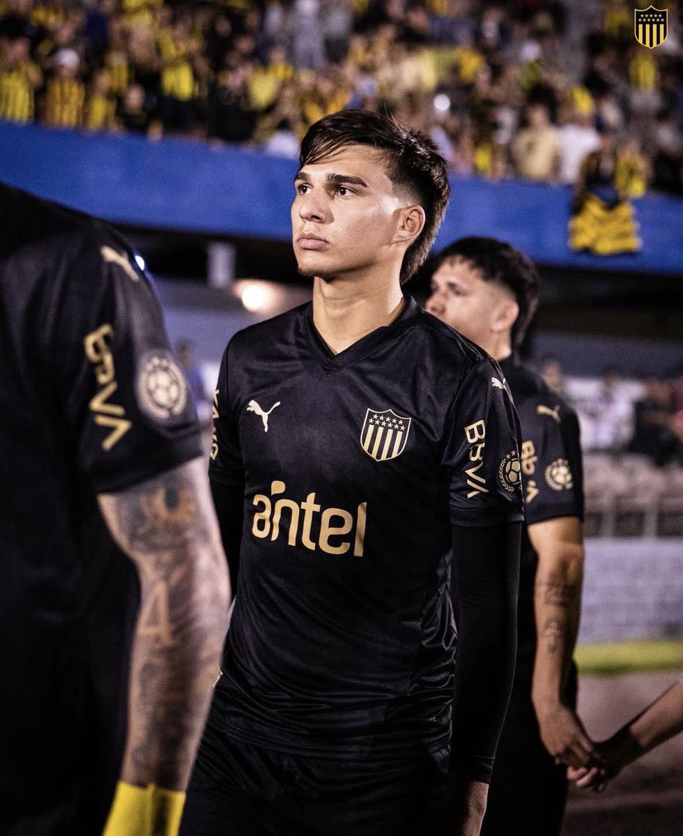 Mañana 9AM jugará Peñarol ante Wanderers en Sub 19 en la CD

En Peñarol jugarán Paulo Da Costa, Rodrigo Álvez (C), Luthar, Brian Barboza, Thiago Piriz, Pereyra, entre otros

El partido será televisado a través de AUFTV, ANTELTV y DSPORTS. Buena oportunidad para observar juveniles