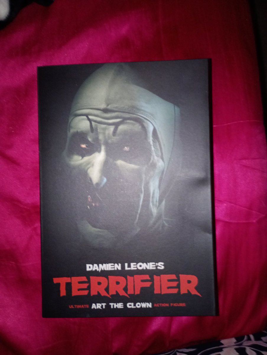 queenbludxx's tweet image. New stuff.... 🩸🤡 #terrifier #horrorfans I'm not taking him out even though I wanna try the different attachments #horrorcollector