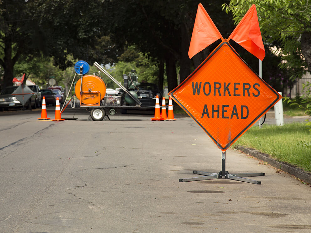 GoMiamiDade's tweet photo. Work zones = people at work.
This #WorkZoneAwarenessWeek, remember: Safe actions save lives. Slow down, stay alert, and follow posted signs to protect workers and everyone on the road. π§
#NWZAW #Orange4Safety #DriveSafe #RoadSafety #PublicWorks #TrafficSafety @ATSSAHQ https://t.co/G7lXgxkBu5