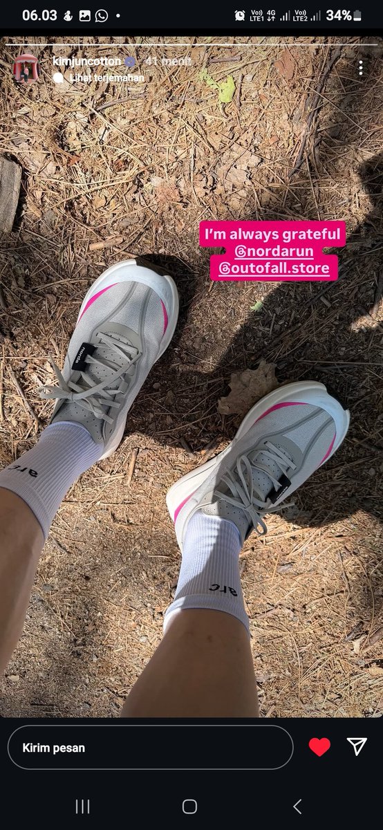kepalapusing10's tweet photo. Lagi nyindir org yg ngomongin dia nyolong sepatu ngga sih #suho  #junmyeon https://t.co/vAIhdqjPOB