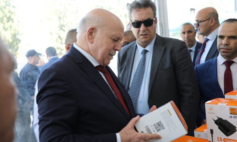 HanaSaada14's tweet image. #Algeria’s #Industry Minister #Yahia_Bachir inaugurates two industrial units in Oum El Bouaghi

وزير الصناعة #يحيى_بشير يدشّن وحدتين صناعيتين بولاية أم البواقي

dzair.cc/uoq4