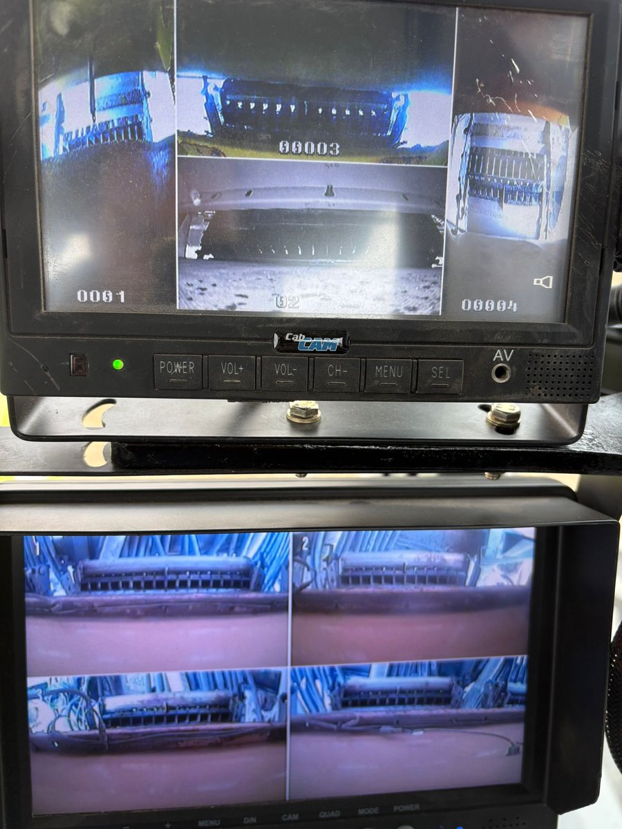 MYPrecisionAg's tweet photo. New vs. Old camera setup. 

Massive difference in image quality and way less wiring in the cab and only one high definition monitor. 

@Agvisioncameras https://t.co/qJzt5nYQz0