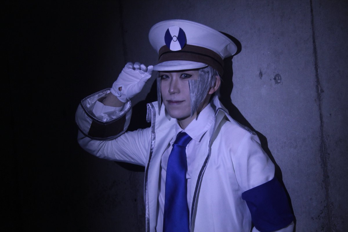 cos ポケットモンスターBW
サブウェイマスター クダリ

　……  次は　強い　挑戦者
　　　　早く　来ないかな

Photo：霧瀬 さん
#笑EMIコス