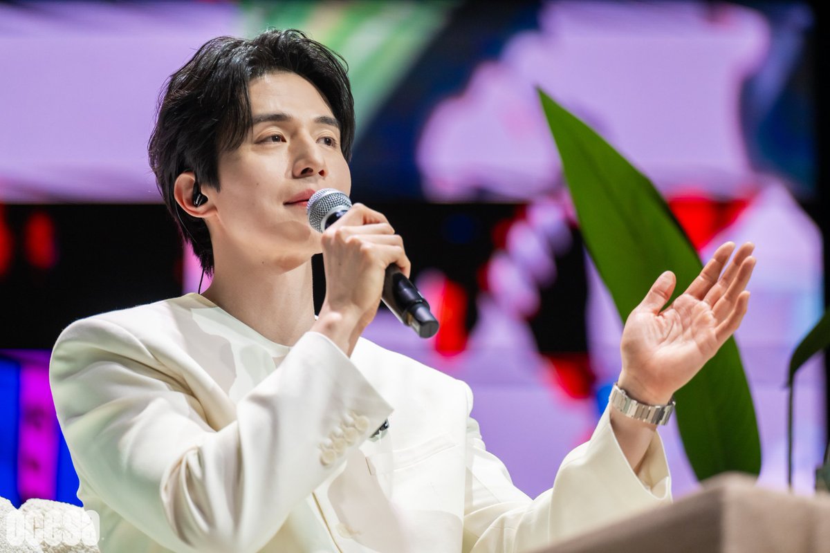 OCESA K-pop tweet media