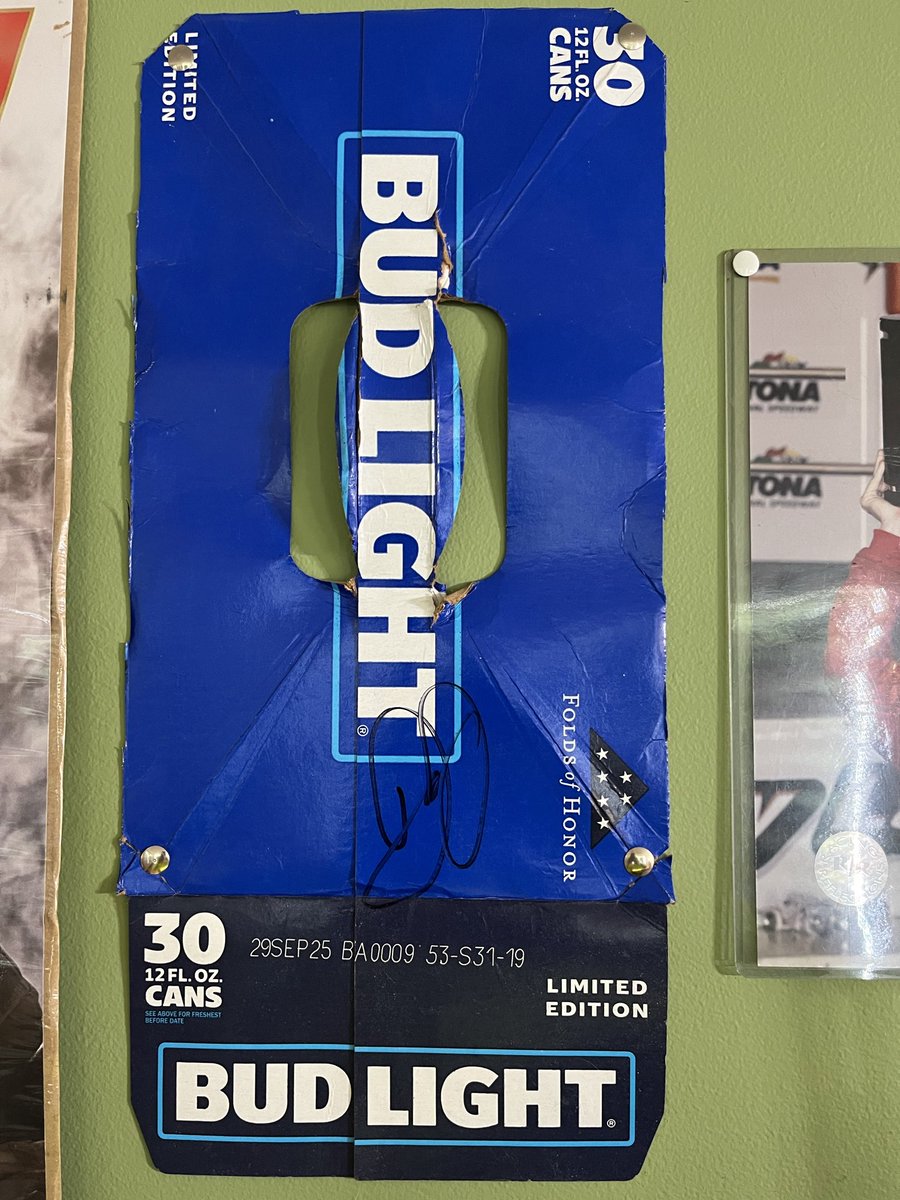 RyanHays69's tweet photo. @DirtyMoMedia @Lionel_Racing @DaleJr 30 pack that was full when Dale signed it, I drank all the beer and kept the autograph. 2001 Daytona 500 tickets from my grandparents. Can and tickets to show Dale always ends up in victory lane when I leave NH. Photo of Dale Sr in Loudon 1992 https://t.co/krA5Gl0gsN