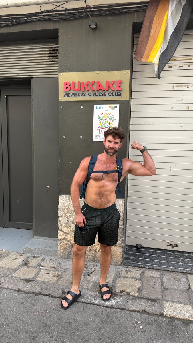 TexasGymJock's tweet photo. Loved this sign in Sitges https://t.co/ma0l0mnzp8