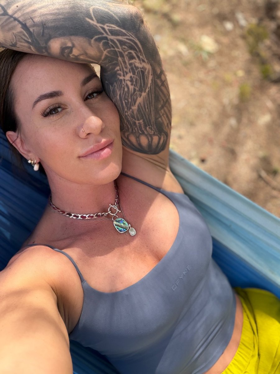 Michelle Rayne tweet media