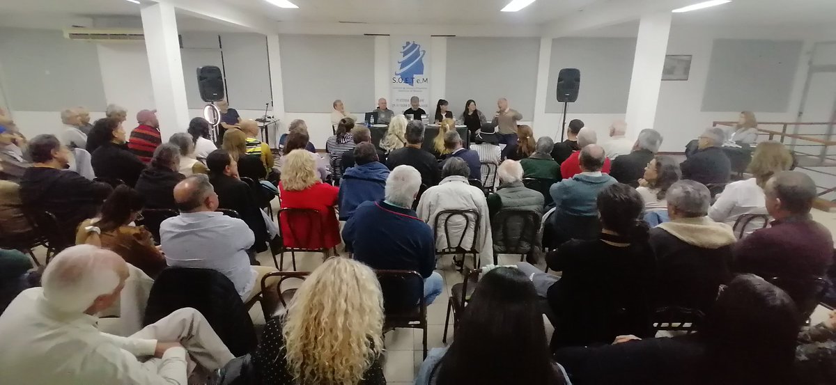 CuyoForo's tweet photo. Ahora en la presentación de los libros “Hasta aquí llegué” y “La última batalla”, ambos del reconocido periodista, escritor y veterano de guerra, Edgardo Esteban junto al Diputado Nacional Aldo Adolfo Leiva (primer veterano electo Dip.) https://t.co/bVNFcibMyA