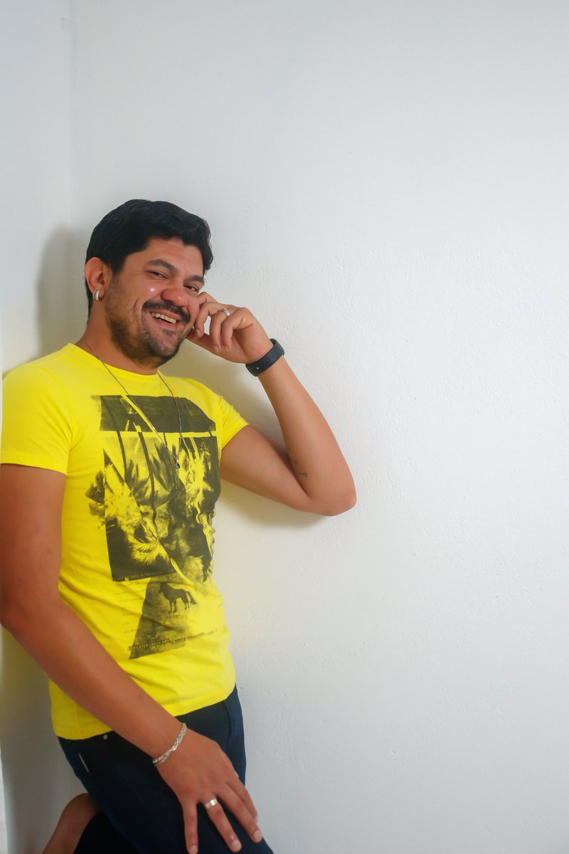 LeonardoC64697's tweet photo. Adoramos a perfeição, porque não a podemos ter; repugna-la-íamos se a tivéssemos. O perfeito é o desumano porque o humano é imperfeito. 💛🖤
Karlos Luiz Fotografia 📸 
#karlosluizfotografia #fernandopessoa https://t.co/H7Cq1WShhS
