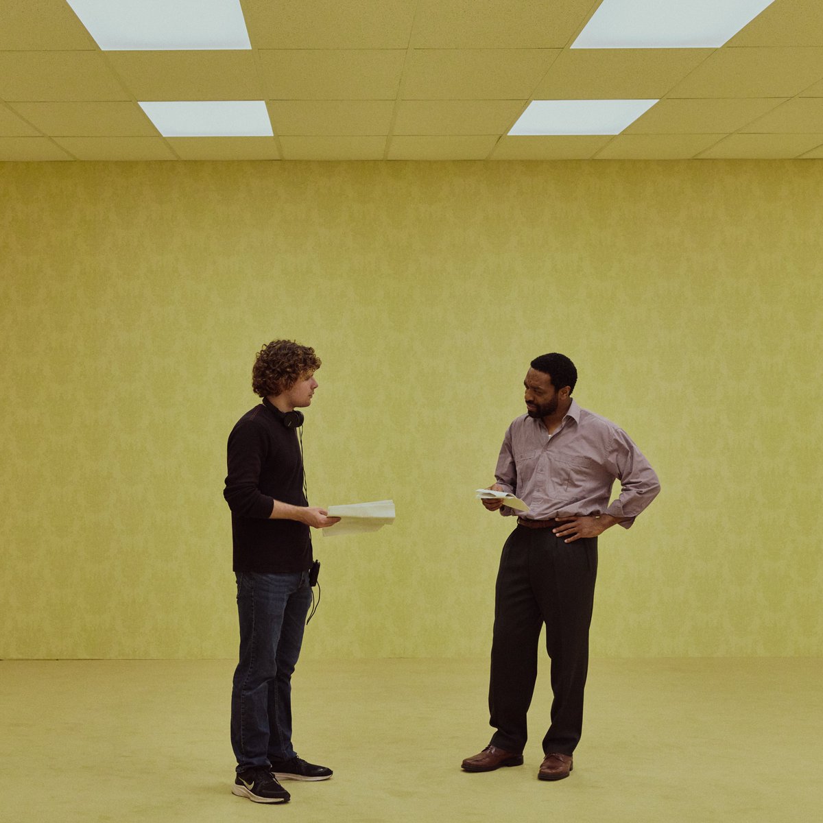 KaneHypeGuy's tweet image. Kane Parsons reveals that the sets for Backrooms were around 90% practical, taking up around 300,000 square feet.

Seriously impressive for a 20 year old's directorial debut.