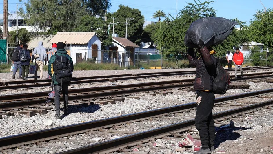 MilenioLaguna's tweet image. Poco a poco regresan desplazados a Mezquital, #Durango | mile.io/3OVaQtE