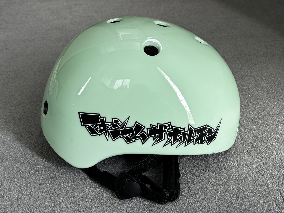 新しいヘルメット買いました🤘