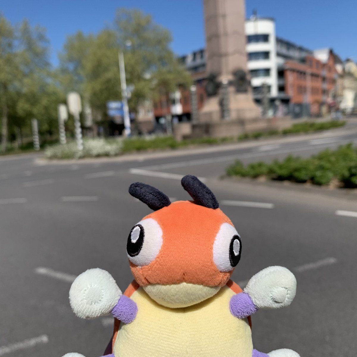 LedybaBaby's tweet photo. There is a fountain behind me. And a park. :3

#Pokemon #Ledyba #Rediba #レディバ #ポケモン #ポケぬい #Nijmegen https://t.co/zUciem2Q7g